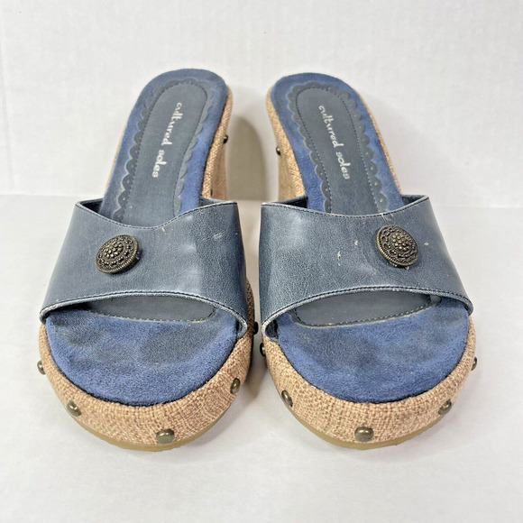 Cultured Soles Y2K Wedge Sandals Blue Size 6.5 Medallion Studded 2000s Slip On - Picture 2 of 7